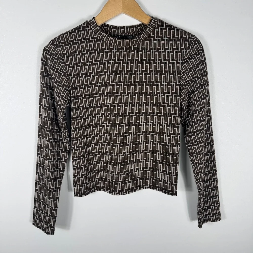 Zara Geometric Maze Print Long Sleeve Knit Womens M Brown Crew Neck Cropped